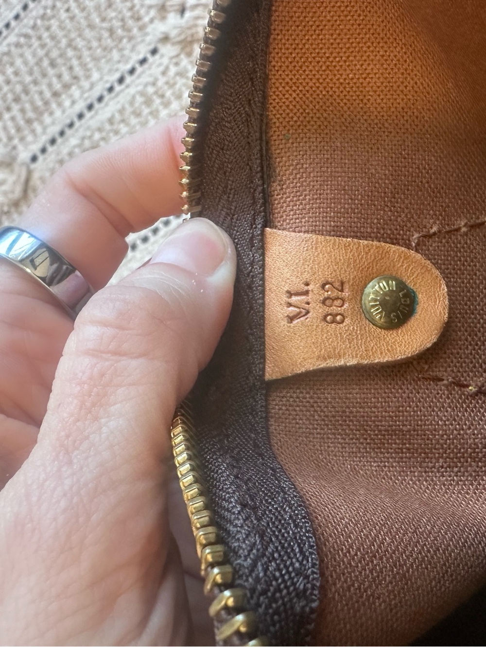 Louis Vuitton Monogram Speedy 35 - Picture 3 of 13